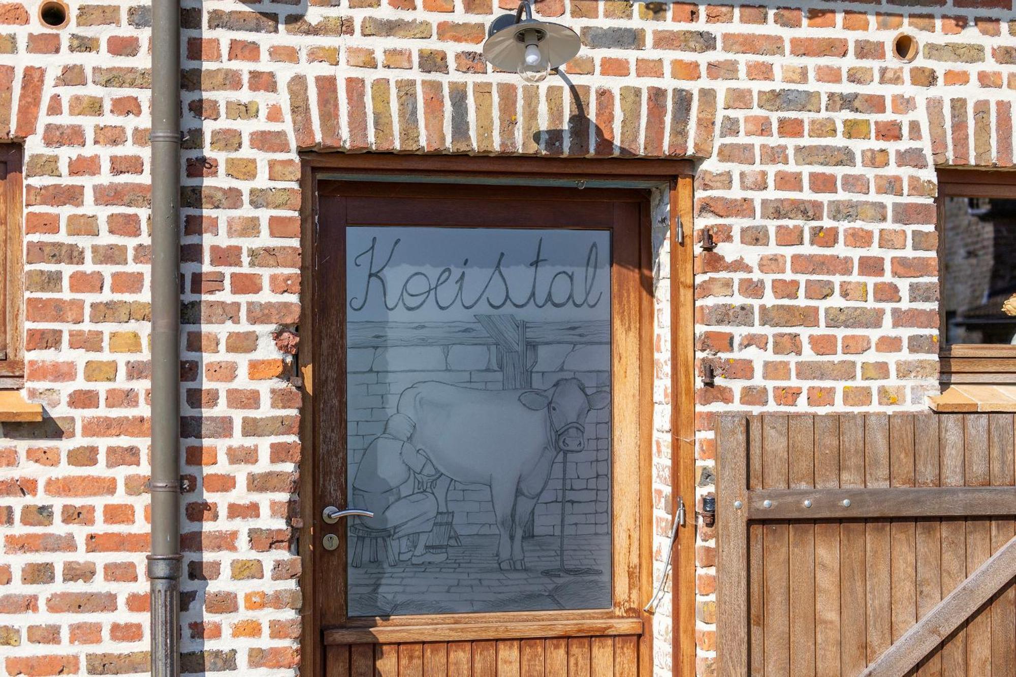 Holiday Home 't Hof der Witte Damen Veurne Zimmer foto